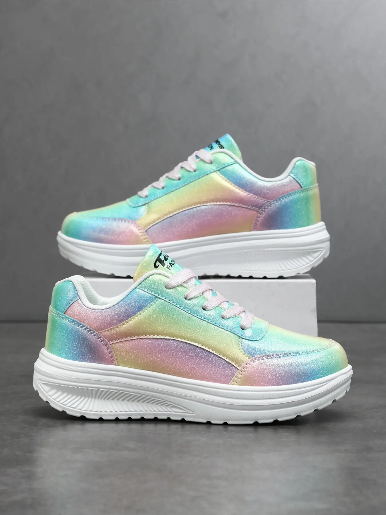 Dreamy Rainbow Glitter! Women's Gradient Platform Sneakers, Soft-Sole Height-Boosting Casual Shoes, All-Match Footwear for Commuting & Walking