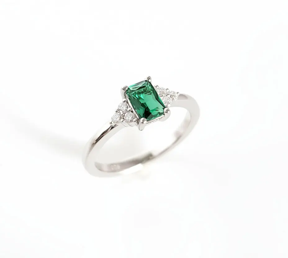 Sterling Silver 925 Princess Cut Emerald Ring