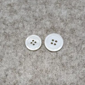 Shell 4 Hole Button
