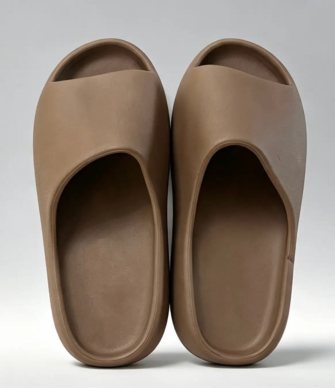 Men Fashion Cloud Slides, Ultra Soft EVA Cushioned Thick Sole Slippers, Non‑Slip Open Toe Slide Sandals for Home Beach Daily Wear
