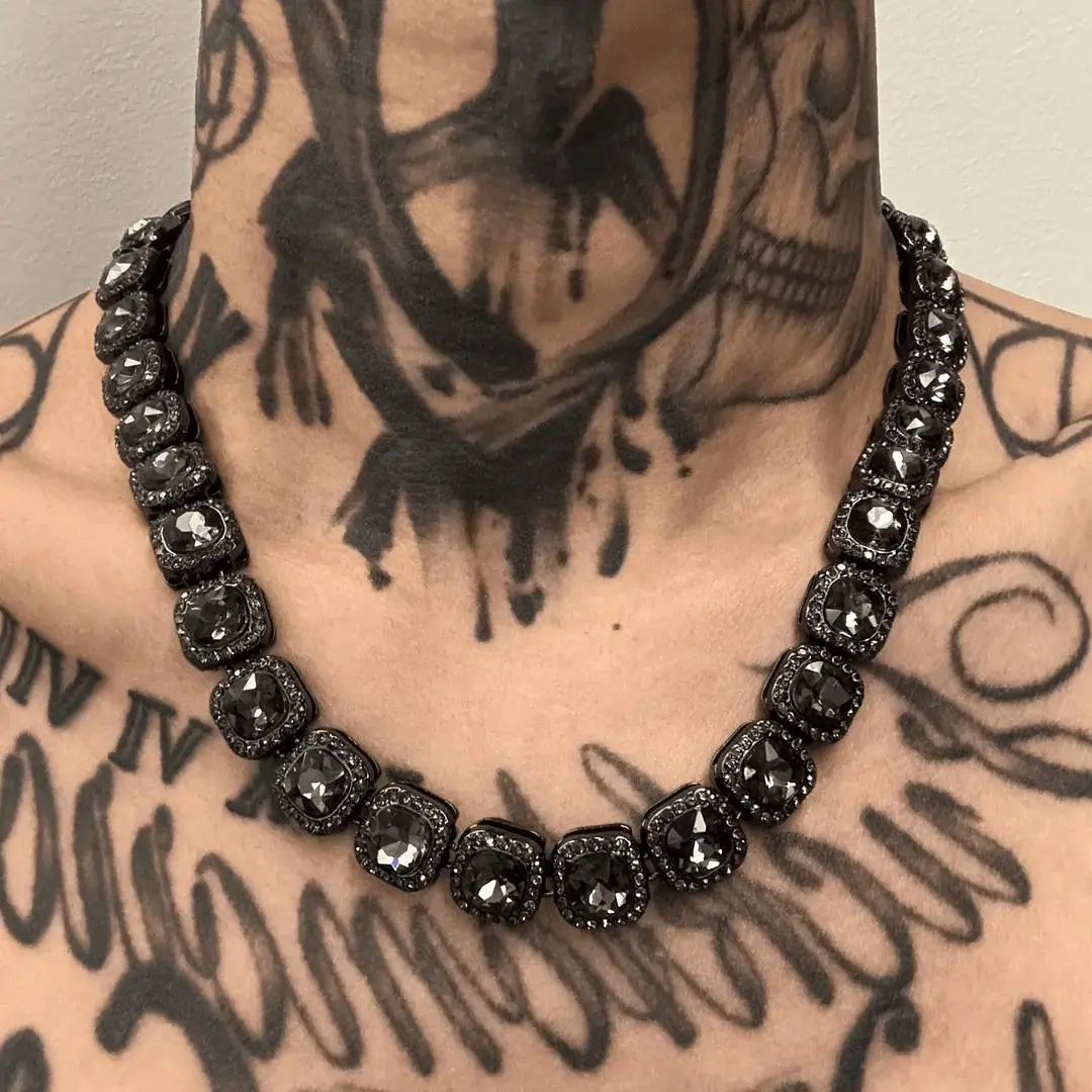 Black Rock Sugar Necklace Versatile Fashion Light Luxury Niche Cuban Chain Elegant Dark Design Sense Alloy Necklace