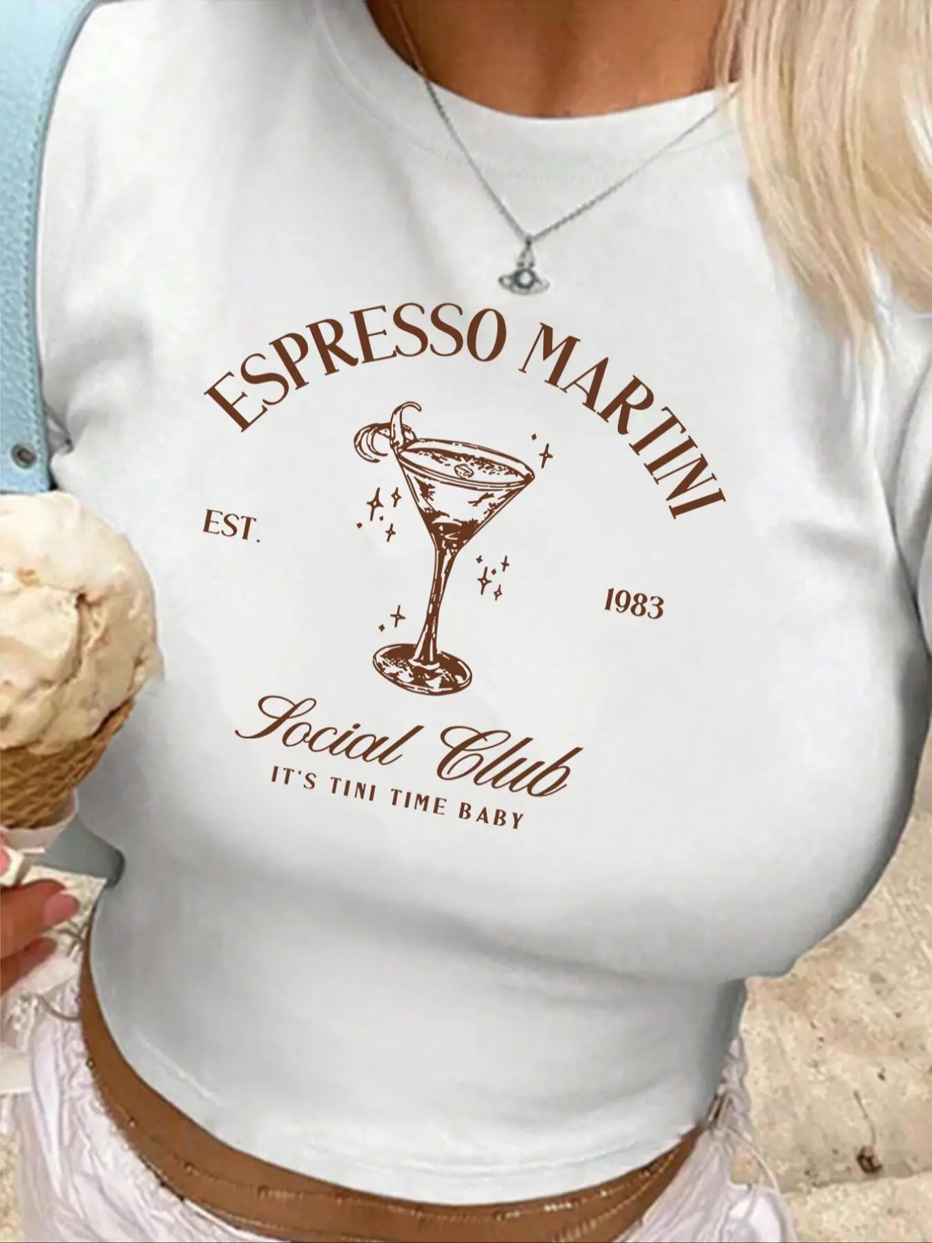 Women's Espresso Martini Social Club Cocktail Casual Letters Print Crop Tee, Casual Slim-fitting Short Sleeve Round Neck T-shirt, Ladies Summer Clothes for Daily Wear Casual Tee Shirts