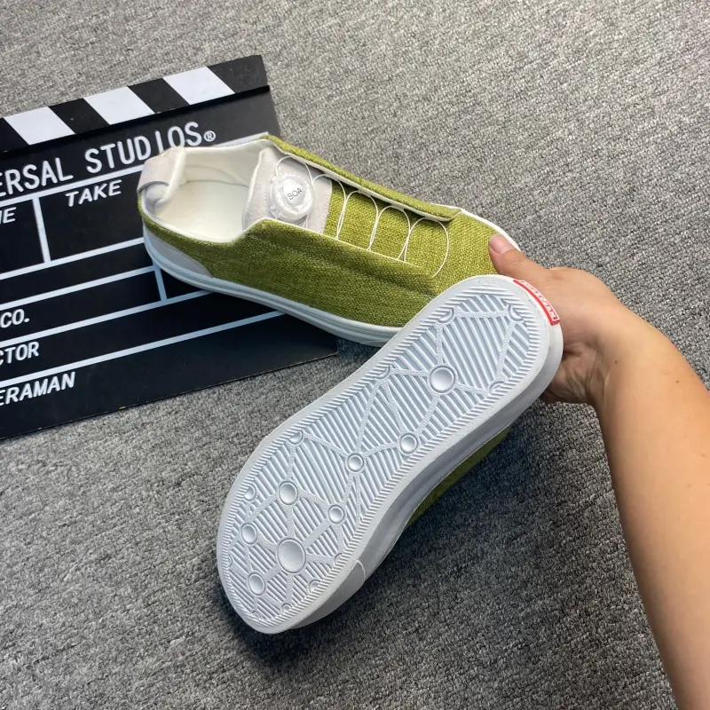 Unisex Avocado Green Large-Size Low-Top Slip-On Sneakers - Breathable Linen No-Lace Streetwear Wide-Fit All-Day Nonslip Casual Trainers with Rubber Soles, Sneaker