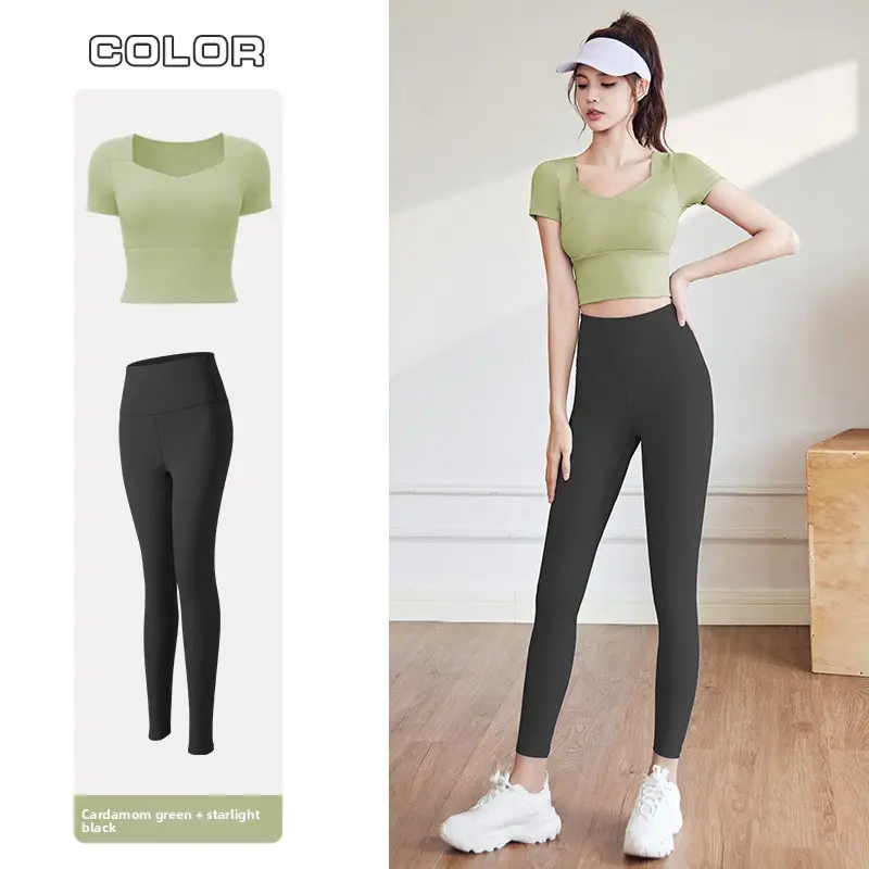 Slimming Running Sports Suit with Chest Pads for Summer Slim Fit Women's Fitness Training Yoga Wear Berry Purple & Starry Black Slimming Running Sports Suit with Chest Pads for Summer Slim Fit Women's Fitness Training Yoga Wear Berry Purple & Starry Black