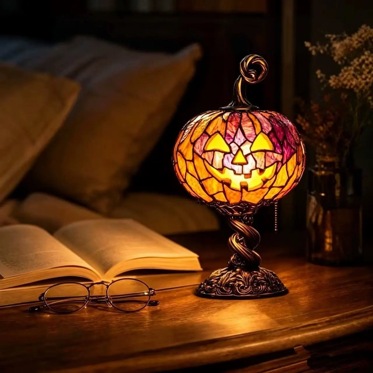 Halloween Stained Glass Pumpkin Table Lamp, Lighted Jack-O’-Lantern Accent Night Light, Vintage Gothic Decor for Bedroom, Living Room & Halloween Party