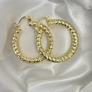 Arracadas 1.5” aproximadamente de Oro laminado