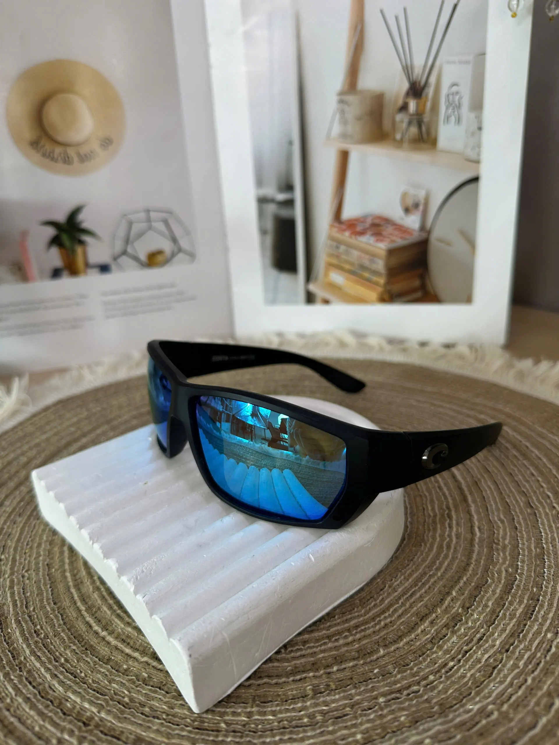 Costa Del Mar Polarized Sunglasses Tortoise Frame Blue / Green Mirror Lens New In Box