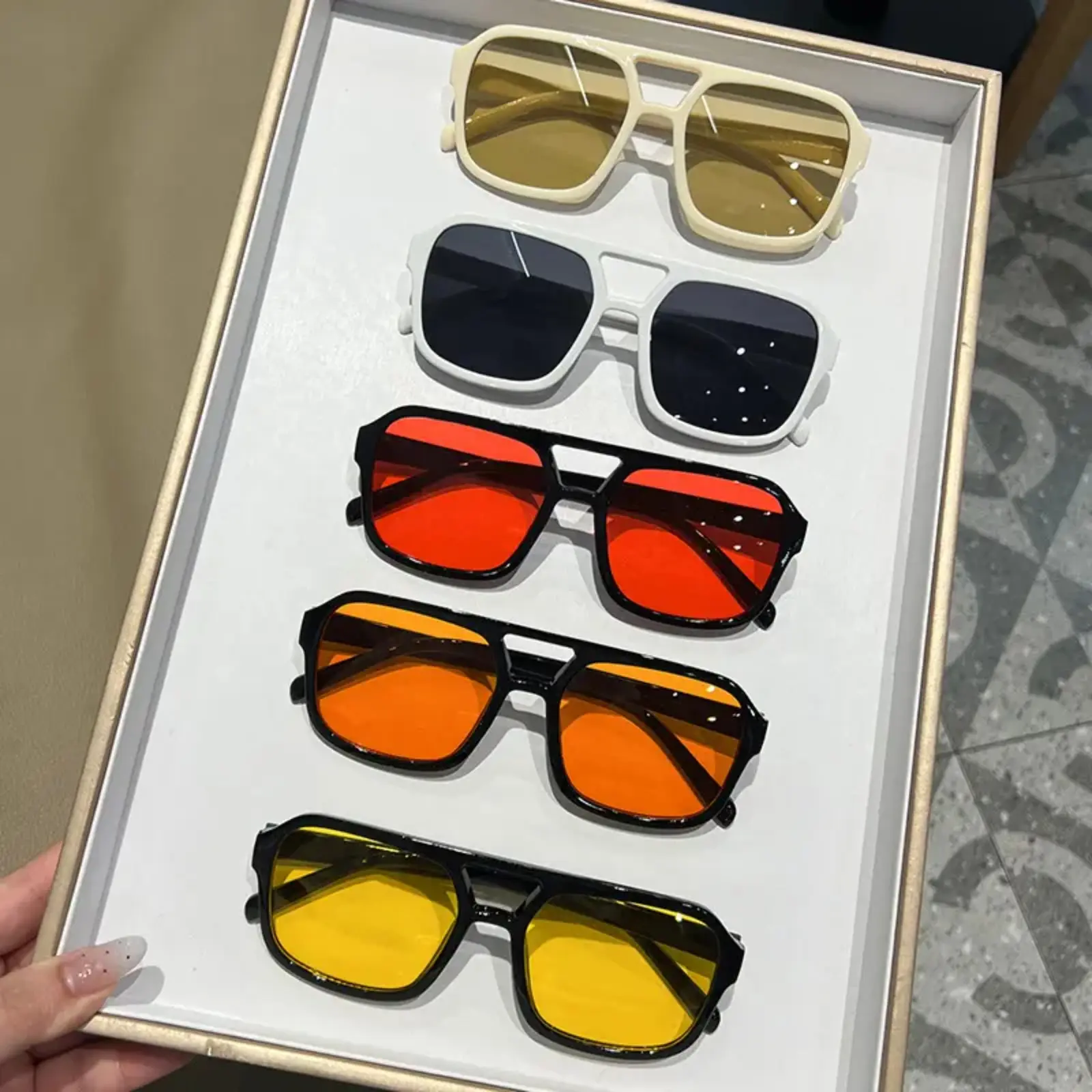 Vintage Trendy Sunglasses, 5-Pack Large Sporty Chic Unisex Set with Assorted Pilot & Square Frames, UV400 Protection for Outdoor Sports, Oversized, Aviator, Full Rim, Sports Enthusiasts