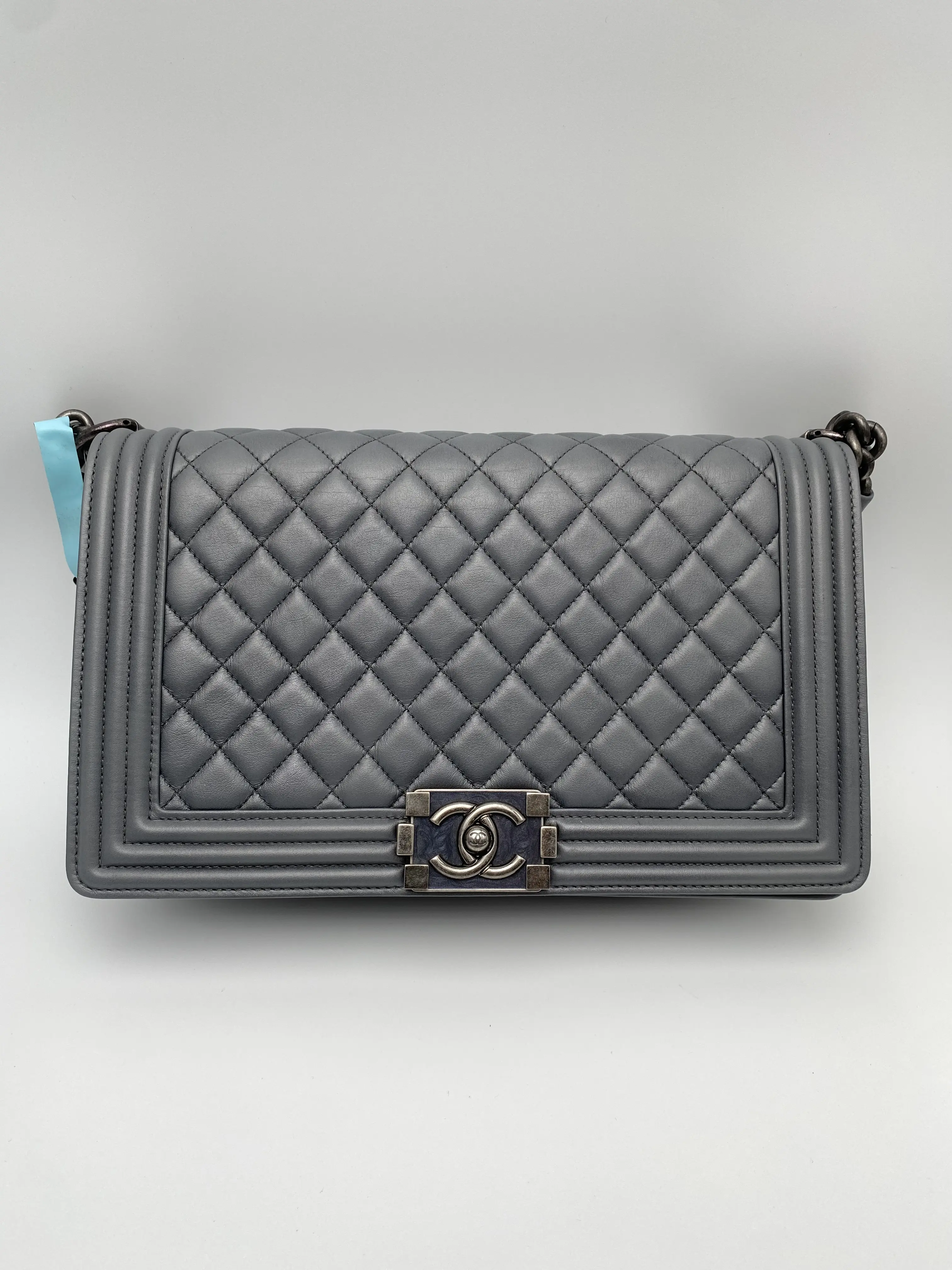 Pre-owned CHANEL Pre loved Grey Lambskin Quilted Boy Flap Bag Ruthenium CC Chain Hardware