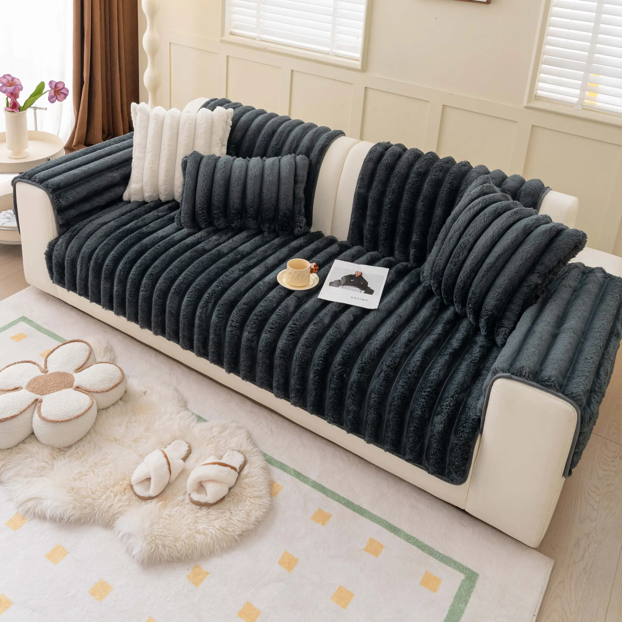Extra Thick Plush Sofa Cover 1PC, Soft Fluffy Couch Cover, Washable Couch Covers, Sofa Slipcover, Pet-Friendly Non-Slip Sofa Mat, Anti-Scratch Cover, Fits Sectional, Loveseat & 2/3-Seater, Soft Sofa Protector