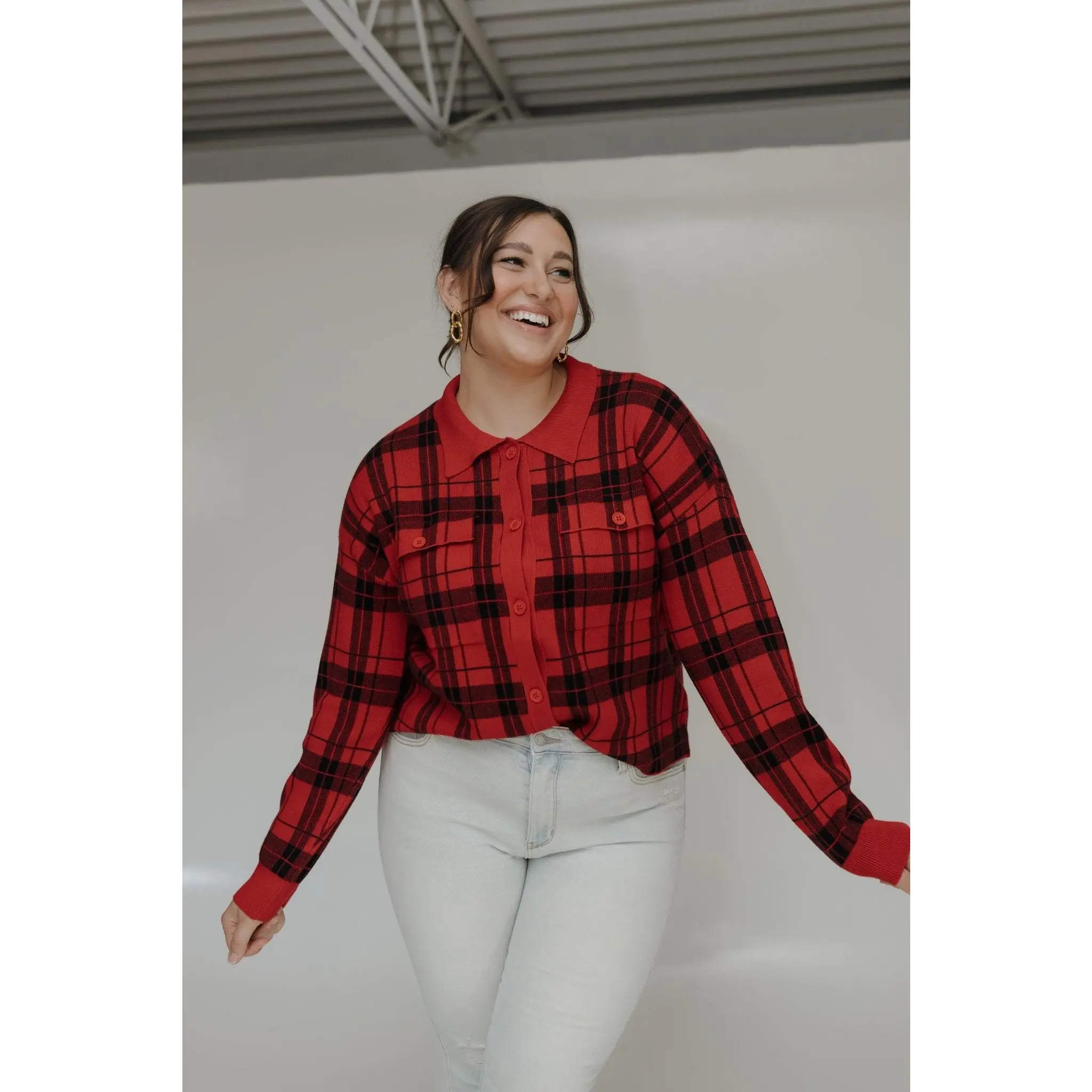 Plus Size Red Plaid Cardigan Jacket, Cropped Button-Down Knit Fabric Style with Drop Shoulders and Pockets, for Layering over Trousers, Bottoms, Coats, Knitwear, Soft, Day, Everyday, Casual, Fitted, Nylon, Tops, Chic, Tee