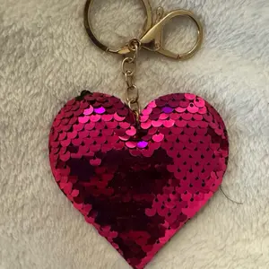 Sequin Heart Shaped Keychains - Perfect for Adding a Touch of Elegance to Your Keychain Collection
