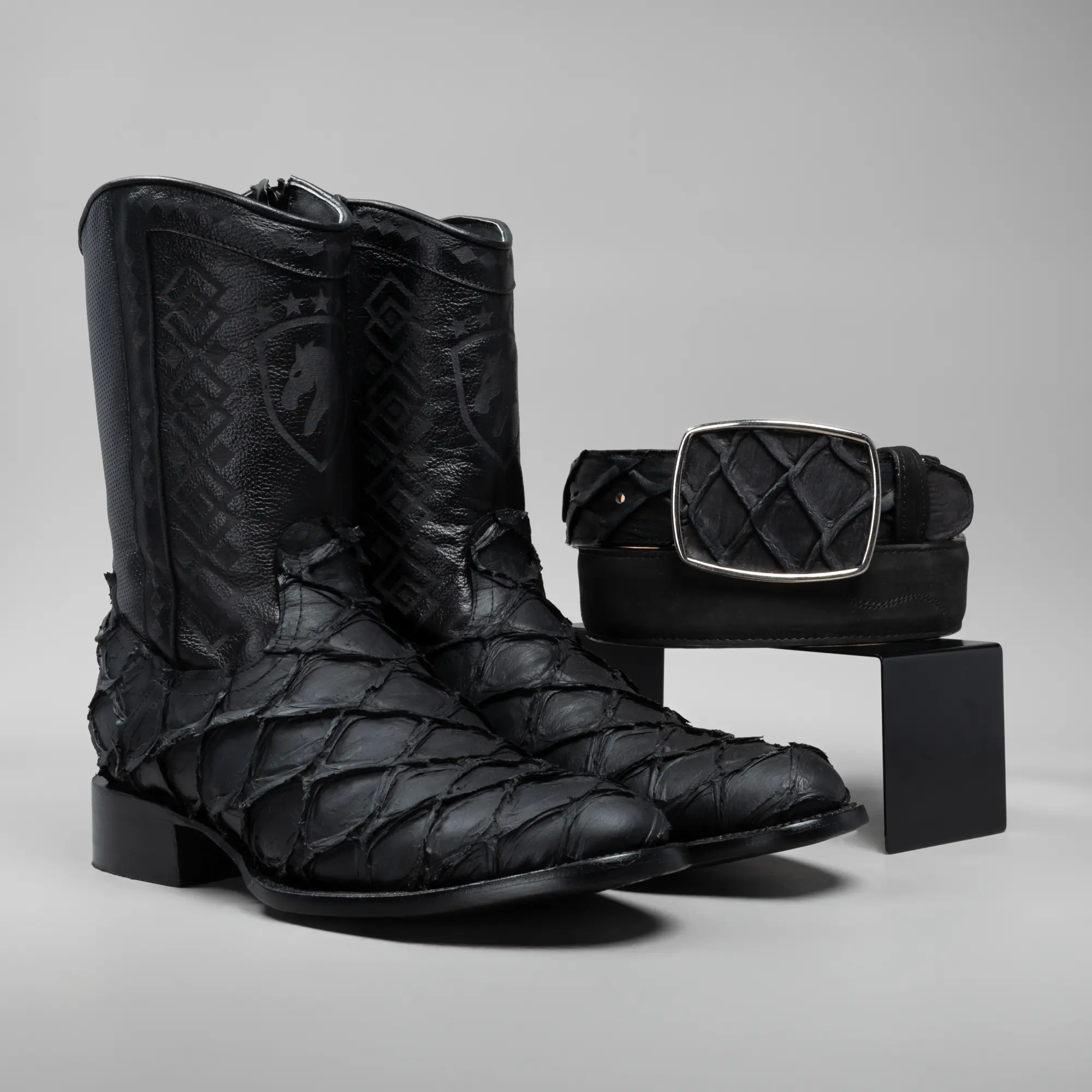 Men's Combo Western Boots: Pirarucu Monster Fish Print Round Toe With Zipper Cowboy & Rodeo Boots + Matching Belt