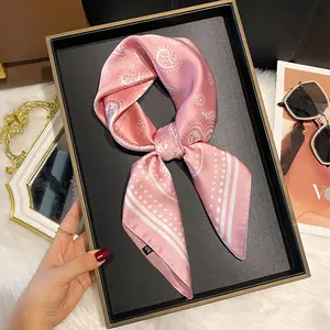 70cm Elegant Printed Square Scarf - Luxury High-End Unisex Neckerchief, Versatile Fashion Accessory for Women’s Spring Summer Daily Use, Unisex Names