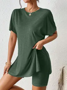 Casual Solid Color Comfortable Split Two-Piece Matching Set Batwing Sleeve Round Neck Split T-Shirt and Tight Shorts, Women's Fashion Womenswear