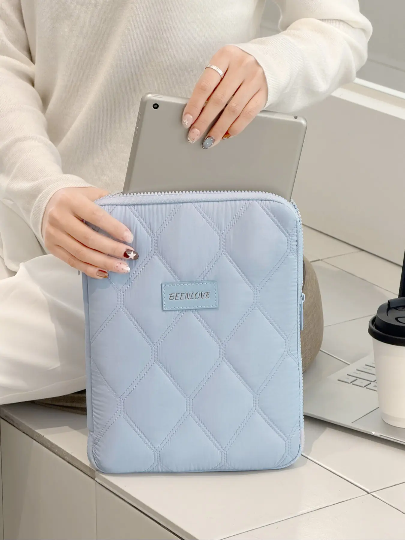 Aesthetic Quilted Tablet Bag For Women & Men, Multi-Layer Storage Sleeve, Tablet Sleeve Pouch With Smooth Zipper For IPad, Smartphones, Perfect For Work & Travel In Beige, Pink, Gray, Blue, Tablet Accessories