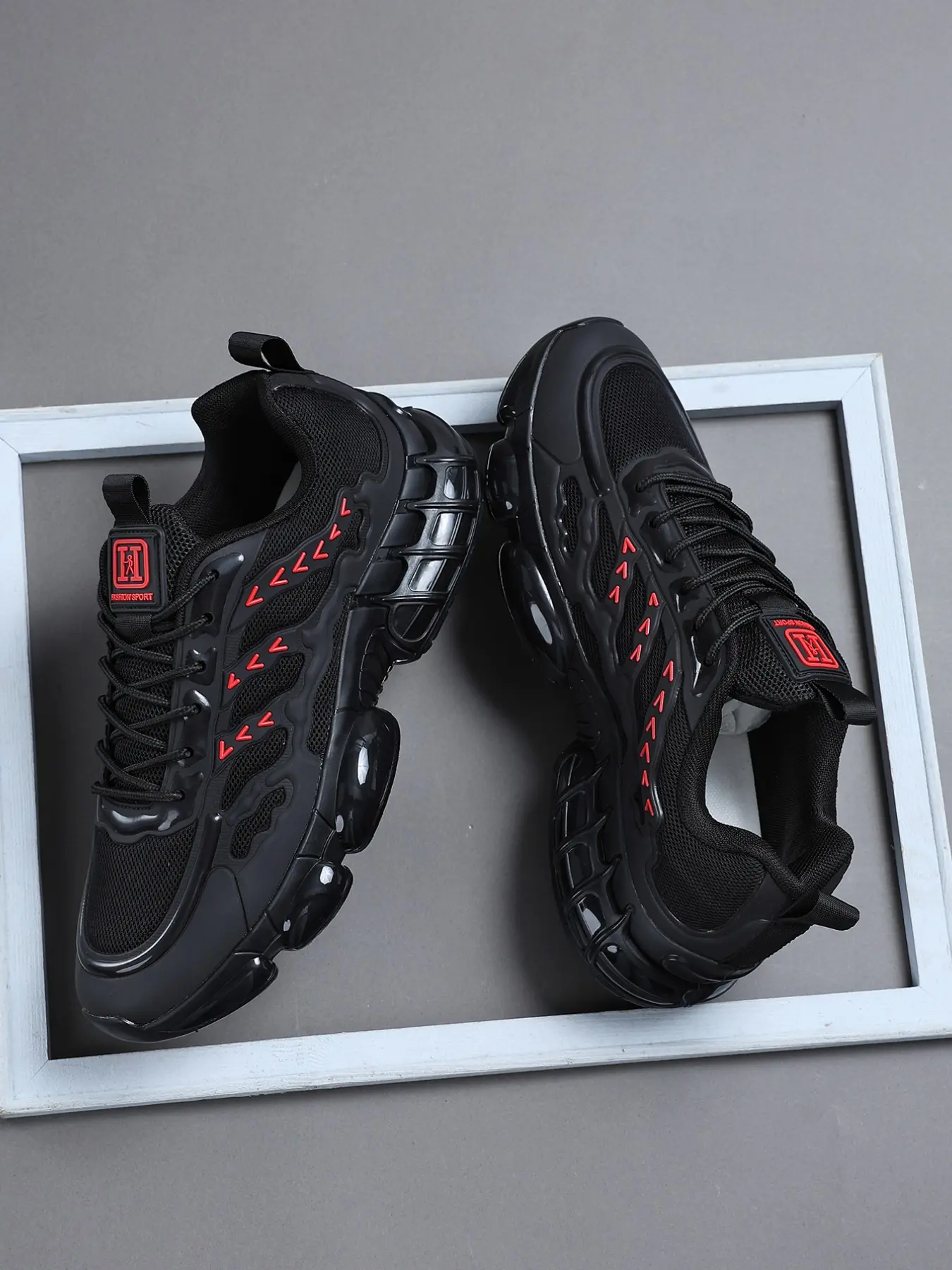 Men's Low-Top Outdoor Casual Training Shoes, Wave Armor Textile Upper, Thick Bubble Sole, Breathable Flexible Running Shoes