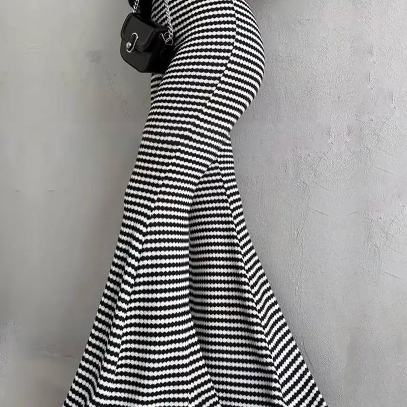 Women's Striped Print Flared Leg Pants, Casual Chic Summer Comfy High Waist Fitted Trousers for Daily Wear, Ladies Fashion Bottoms for All Seasons, Womenswear
