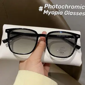 Square Frame Photochromic Nearsighted Fashion Color-changing Myopia Glasses Professional Women Men Eyeglasses Diopter