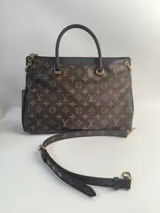 Pre-owned Louis Vuitton PVC leather Crossbody Bags LV pallas MM tote bag【BF 12U】