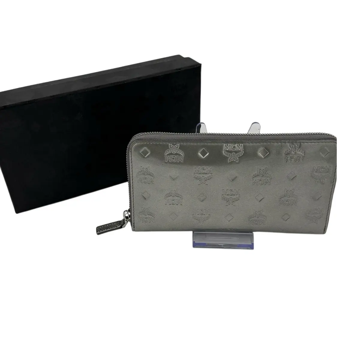 Pre-owned MCM Coated Canvas Wallet Monogram Visetos Continental Zip Around, 3.9 in H x 7.5 in W x 0.7 in D, Gray Tonal Logo Print, Multiple Pockets, Cardholders, With Box, Functional Elegant Small Leather Good