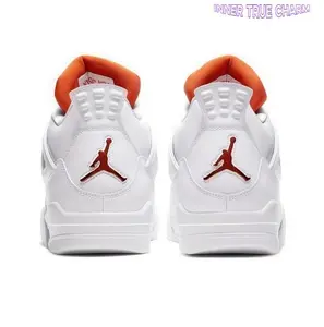 Mid-Top Retro Basketball Shoes White Orange Cushioning Breathable Streetwear Sneakers