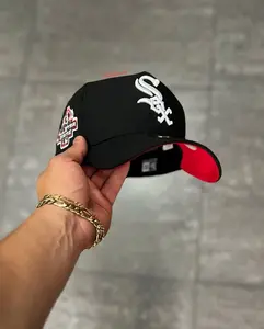 New Era Chicago White Sox Black Red 9FORTY Baseball Cap, Bright Undervisor With Classic Logo, Adjustable Snapback