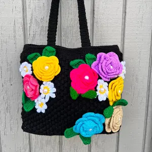 Zona handmade crochet floral bag