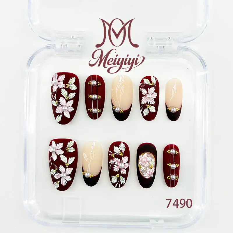 .DP.7490.Embroidery Style Wearable Nails