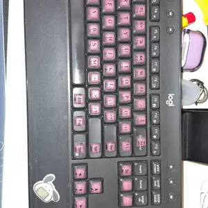 80 Pcs Self-Adhesive PC Keyboard Keys for Long Nails Typing and Gaming, ​​Anti-Damage Symbolic and Alphanumeric Keys for Nail-Art