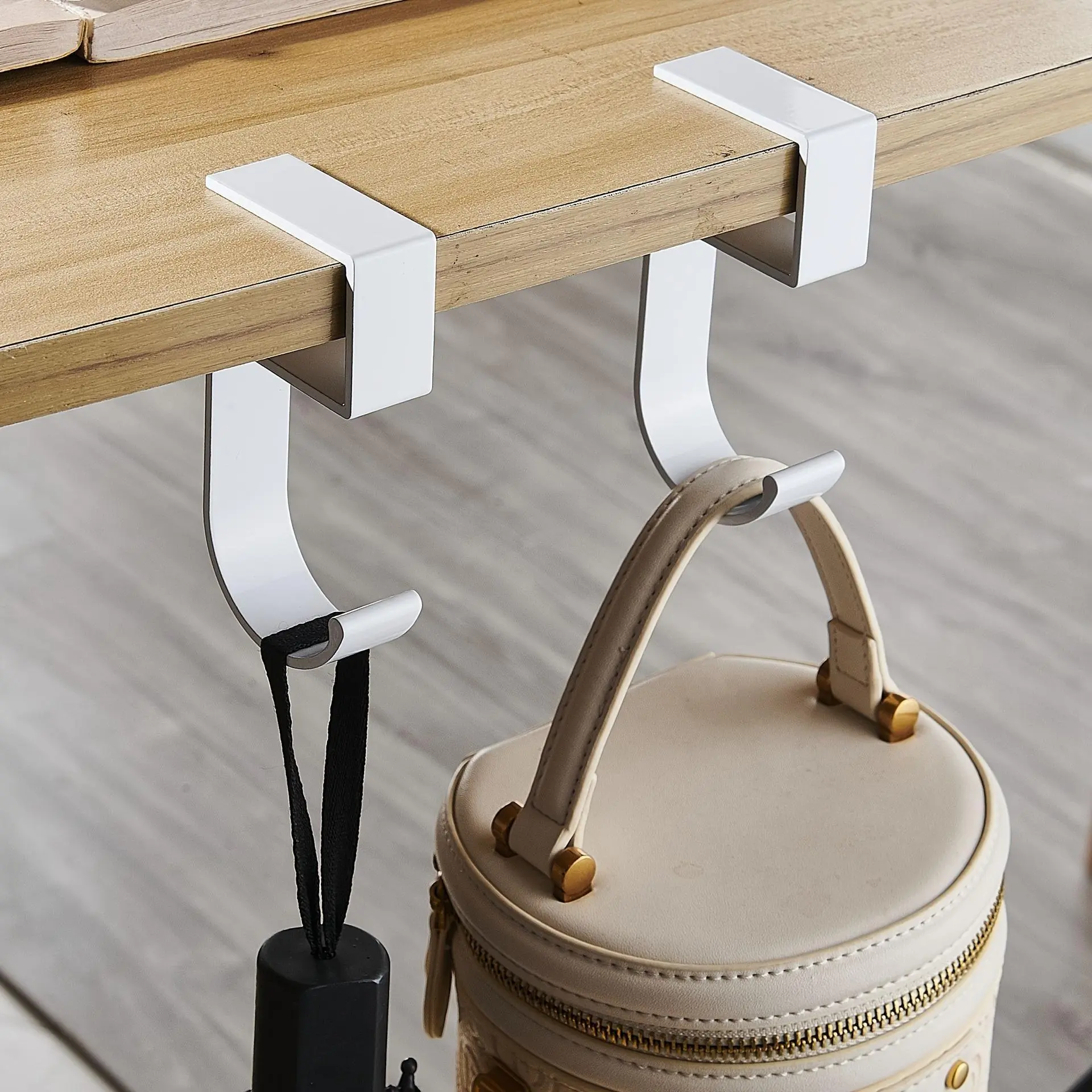 S-Shape Desk Hook Handbag Hook Table Portable Practical Hook Punch-Free Home Kitchen Bathroom Door Rear Organizer Portable Hooks