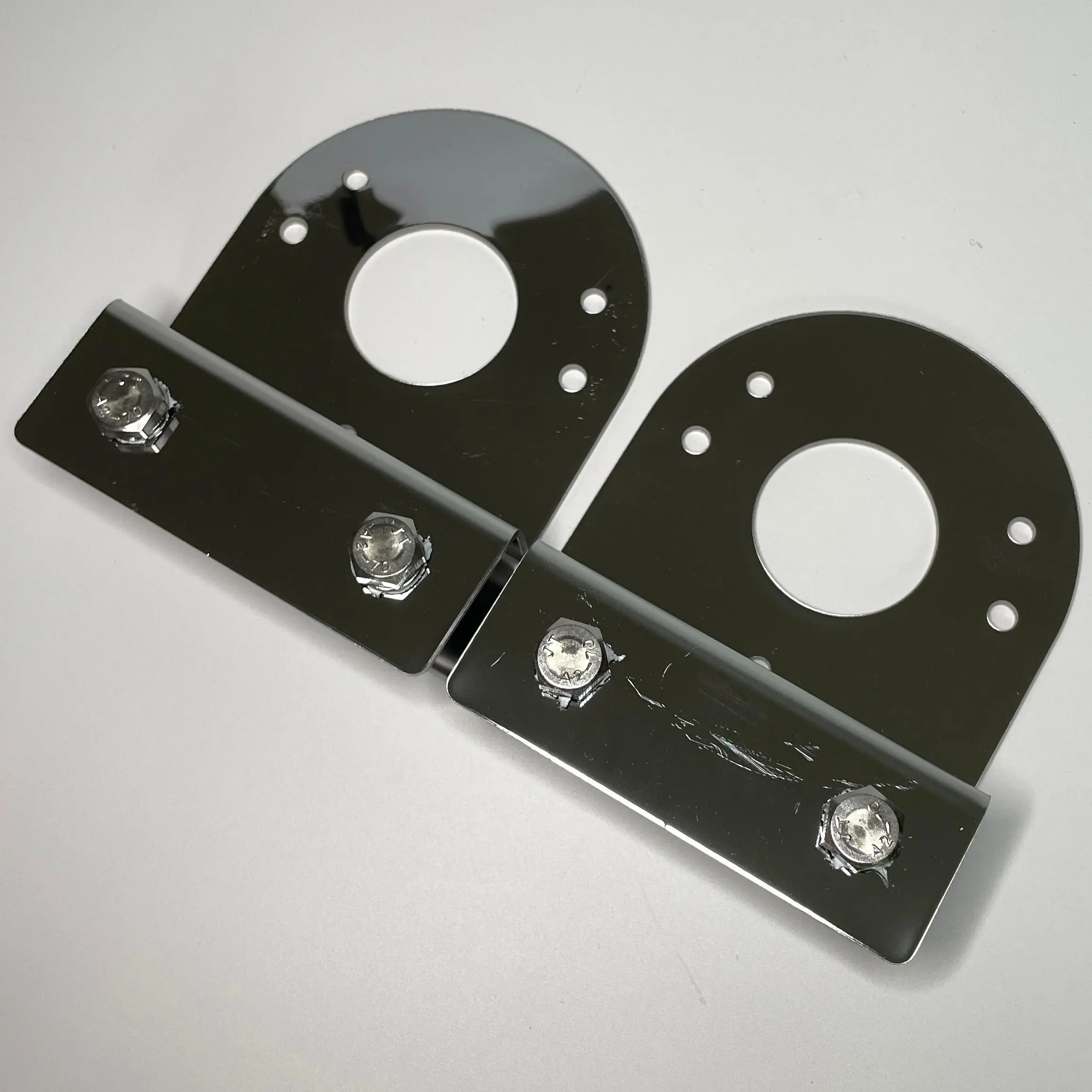 Underbody Accent Light Mounting Brackets — 2-Piece Stainless Steel "Watermelon Light" Mounts, No-Drill Design, Compatible with Trucks & Pickups