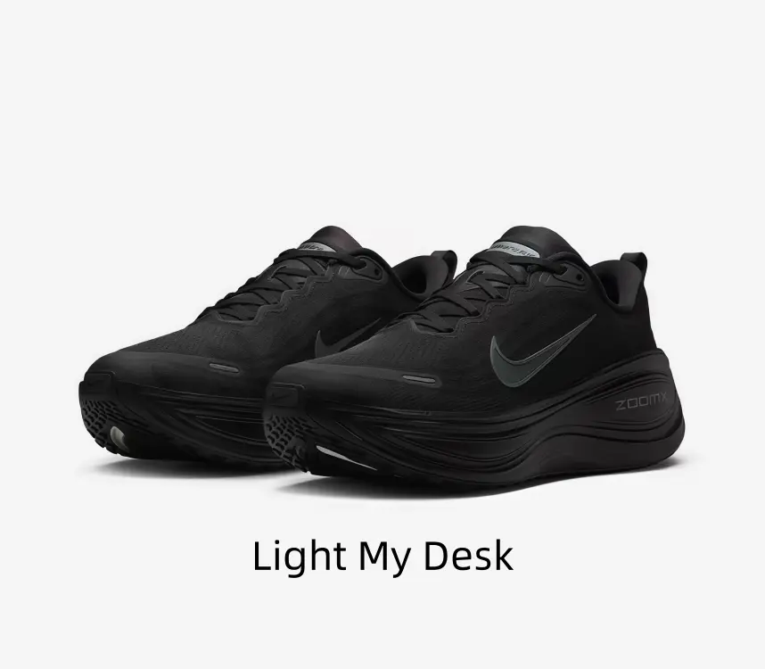 Trendy Low-Top Trainers with Statement “ZOOM” Print & Shock-Absorbing Heel – Perfect for Urban Commute or Casual Streetwear Styling