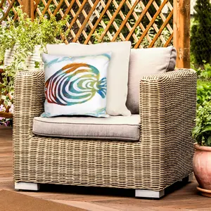 Lush Decor VISIONS III Indoor/Outdoor Handmade Pillow - Contemporary Graphic Coastal Ocean (Rainbow Fish) Lush Decor VISIONS III Indoor/Outdoor Handmade Pillow - Contemporary Graphic Coastal Ocean (Rainbow Fish)
