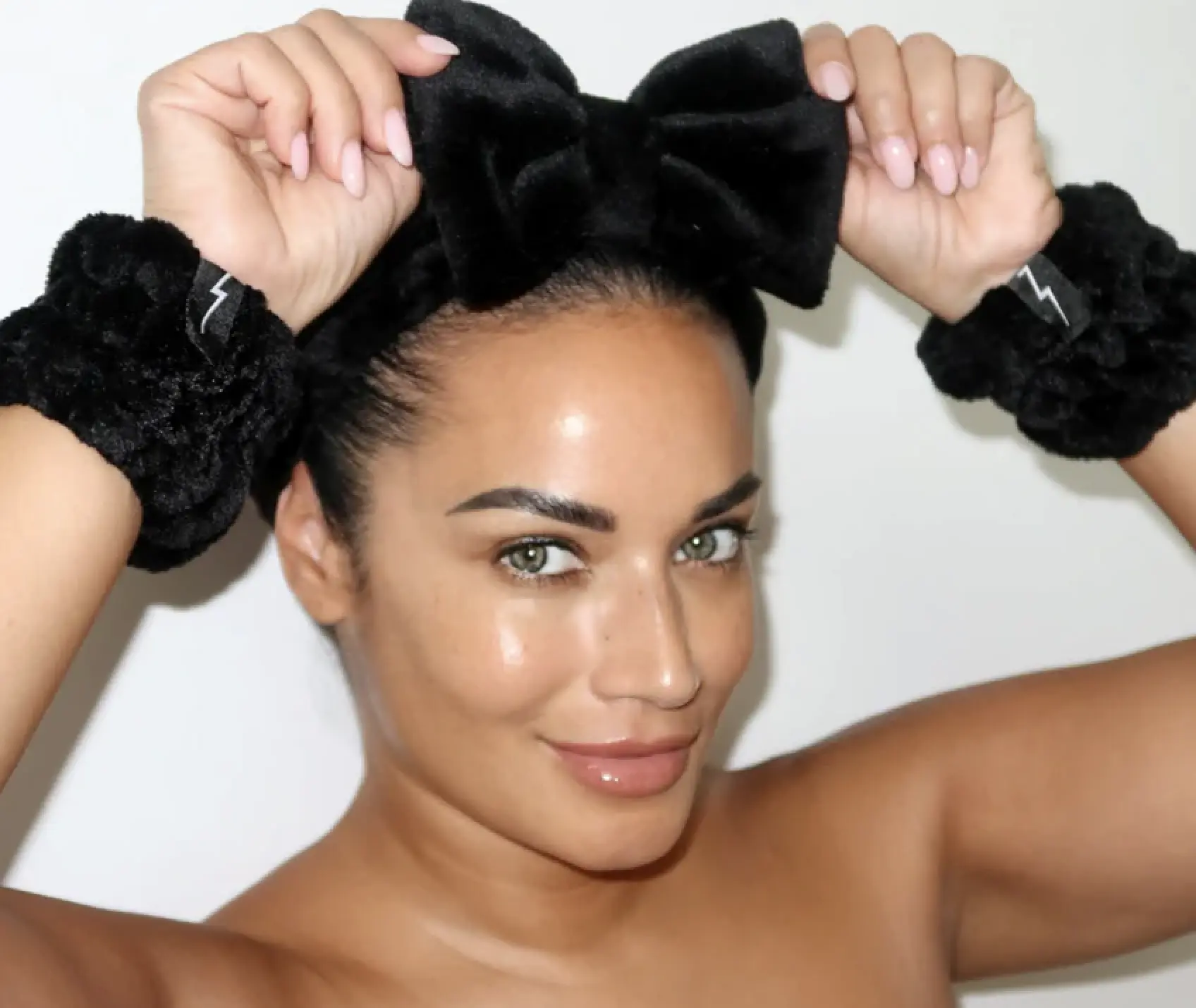 Zena Foster Beauty Lux Beauty Bandz