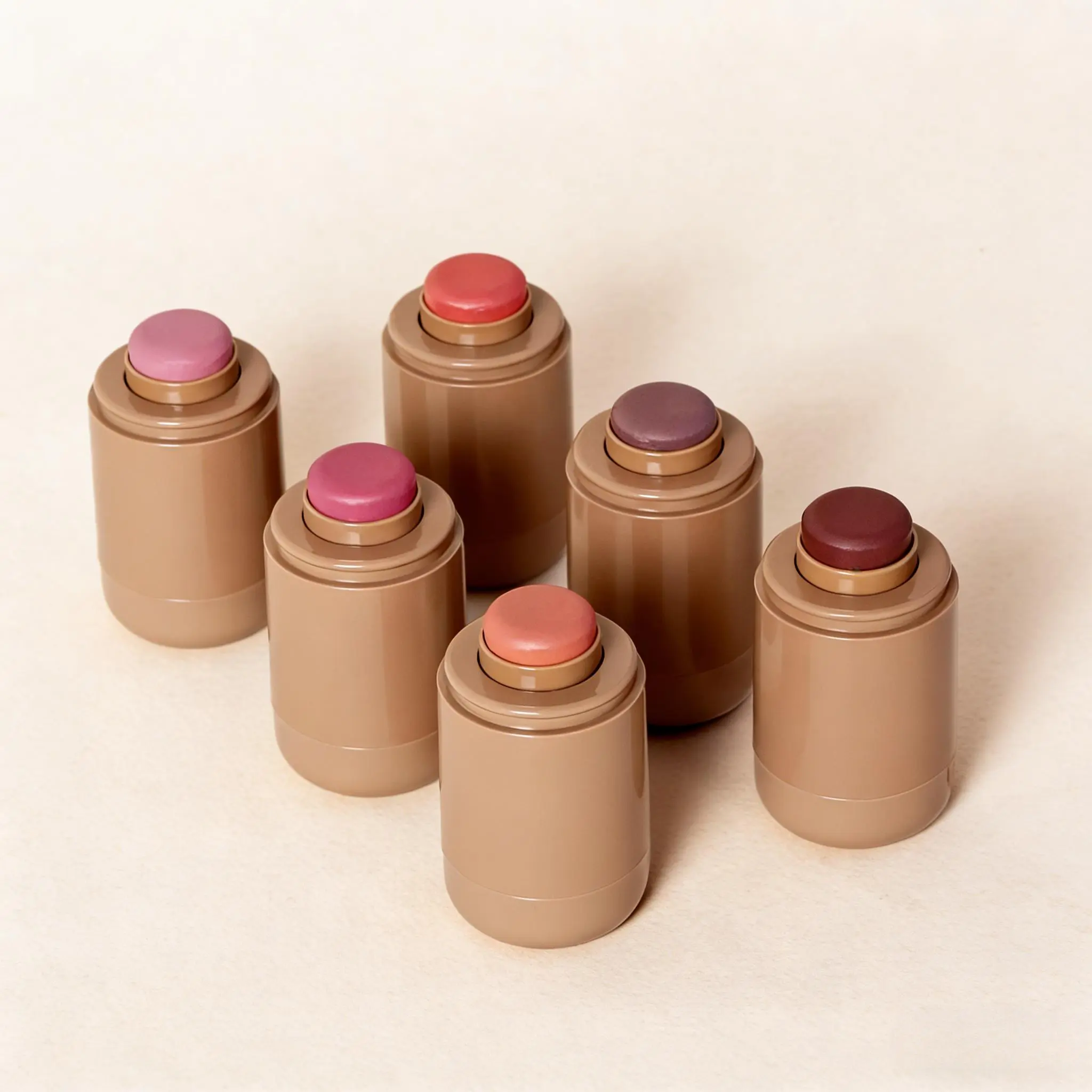 Cream Blush stick, Natural-Looking Matte Finish Makeup Blush stick, Hydrating Long Lasting Lightweight Blendable Blush for cheeks Cosmetic Glossy