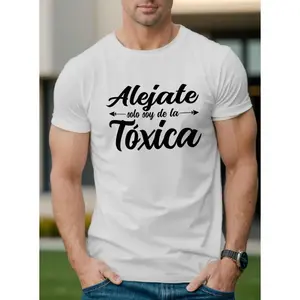 1pc Men'S Summer Casual T-Shirt, Round Neck, Regular Style, Geometric Pattern, 'Alejate solo soy de la Toxica' Slogan, Breathable and Stretchy Suitable for Adults Top Streetwear Graphic