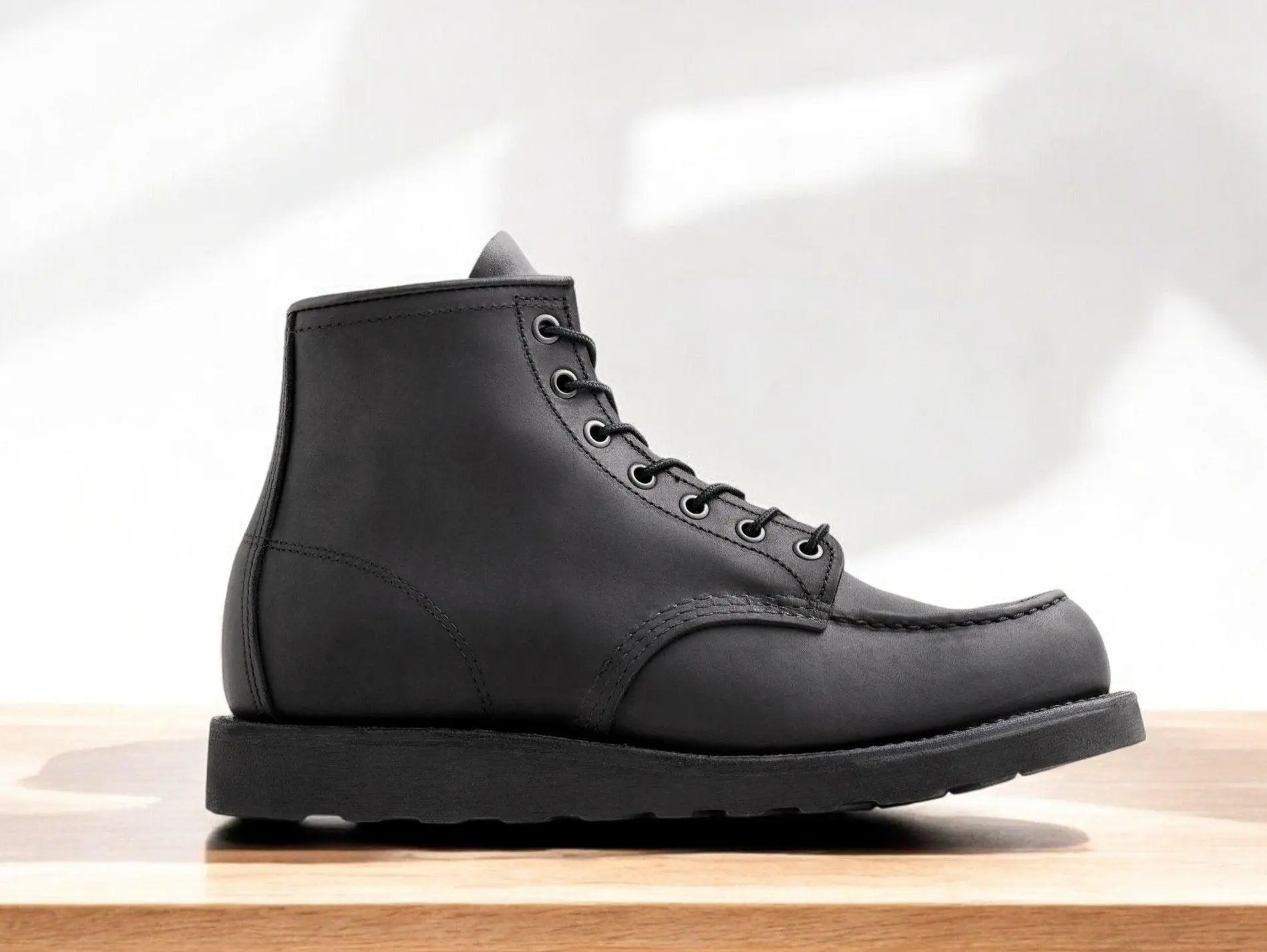 [8074] MENS RED WING CLASSIC MOC 6-INCH BOOT