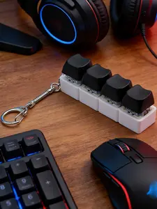 1pc Keyboard Fidget Clicker 4 Keycap Keyboard Sensory Fidget Keychain Decompression Button Stress Keyboard Fidget Toy Make a sound for Relief Relief Stress Pass Time Stress Relief Fidgeting Stress Relief Gadgets