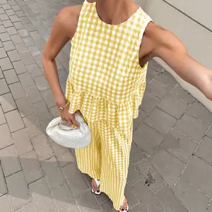 Women's 2-Piece Gingham Clothes Set - Sleeveless Crew Neck Fitted Ruffle Tank Top & Wide Leg Pants, Casual Chic Summer Lounge Outfits for Lady, Women's Clothes 2 Piece Sets