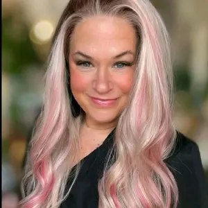 Watered Souls Lilly Cupcake 24" Blonde Pastel blend Synthetic wig. 13x4 Lace front premium Futura fibers, 120 density, Scandinavian hairlne Heat Tolerance 350. She comes with a free wig cap and gift.