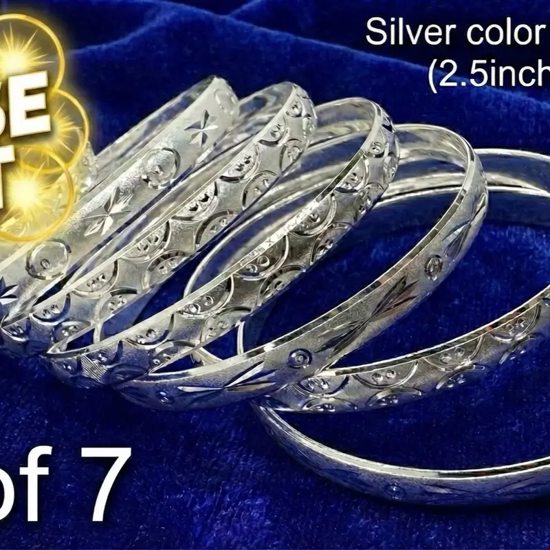 GOLDX55 Women's 7-Piece Silver-Toned Stackable Bracelets, Boho Engraved Geometric Bangle Set with Faceted Shine for Daily Wear