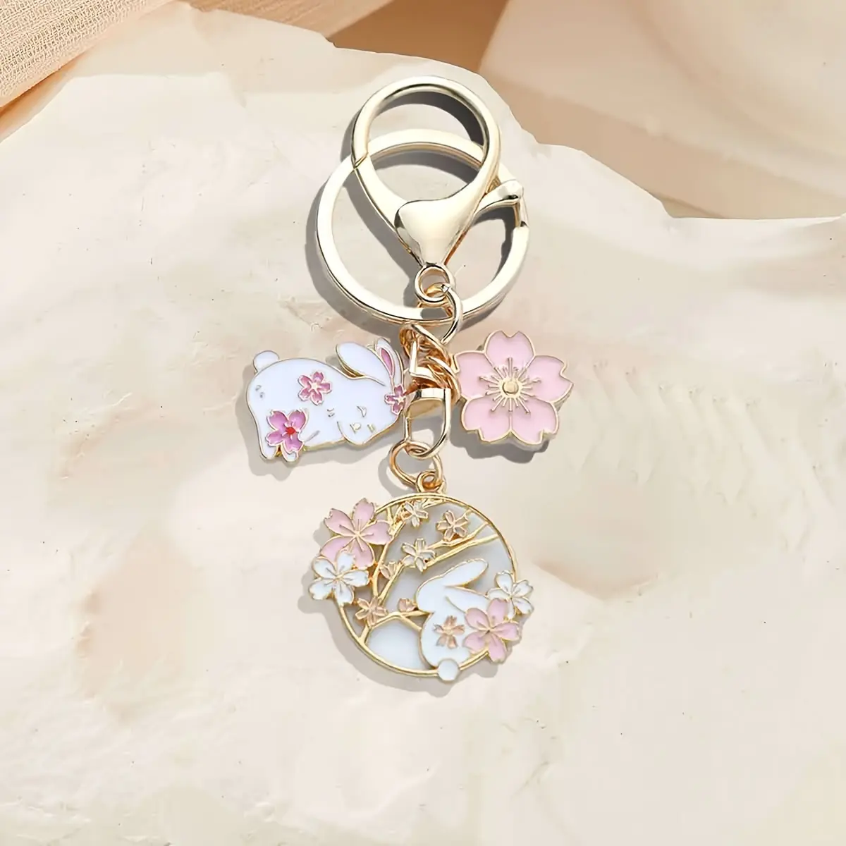 New Fashion Cartoon Sakura Bunny Keychain, Zinc Alloy Bunny Pendant, Perfect Gift for Holidays & Birthdays, Unique Design, Floral Pattern Keychain, Cute Keychains