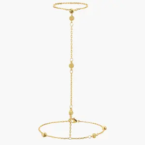 en route 18K Gold Plated Golden Hojas Hand Chain Bracelet in Gold, Boho Gold-tone Jewelry, Lightweight Statement Piece for Everyday or Beach Outfits