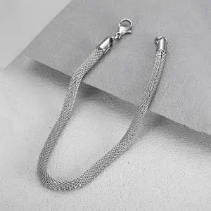 1pc Fashionable and Simple Circular Snake Bone Stainless Steel Men's Bracelet, Hip-hop Punk Gift Accessory Trendy Stack Bangle