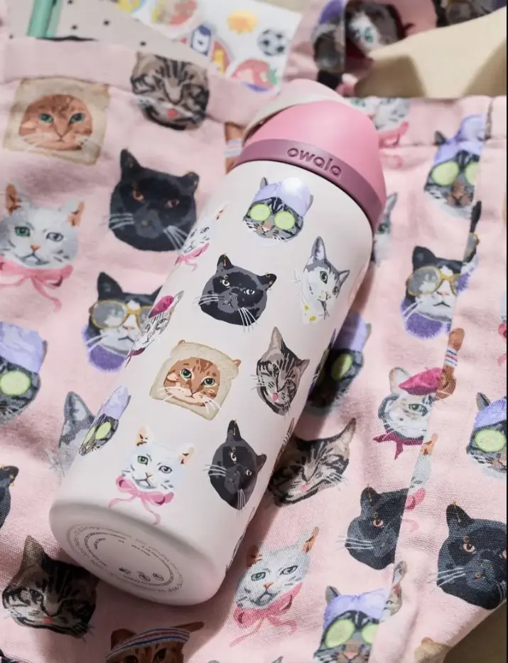 Owala UO Exclusive Cat Collage FreeSip 32 oz Water BottleBPA-Free Travel & Gym Tumbler, Owala Water Bottles