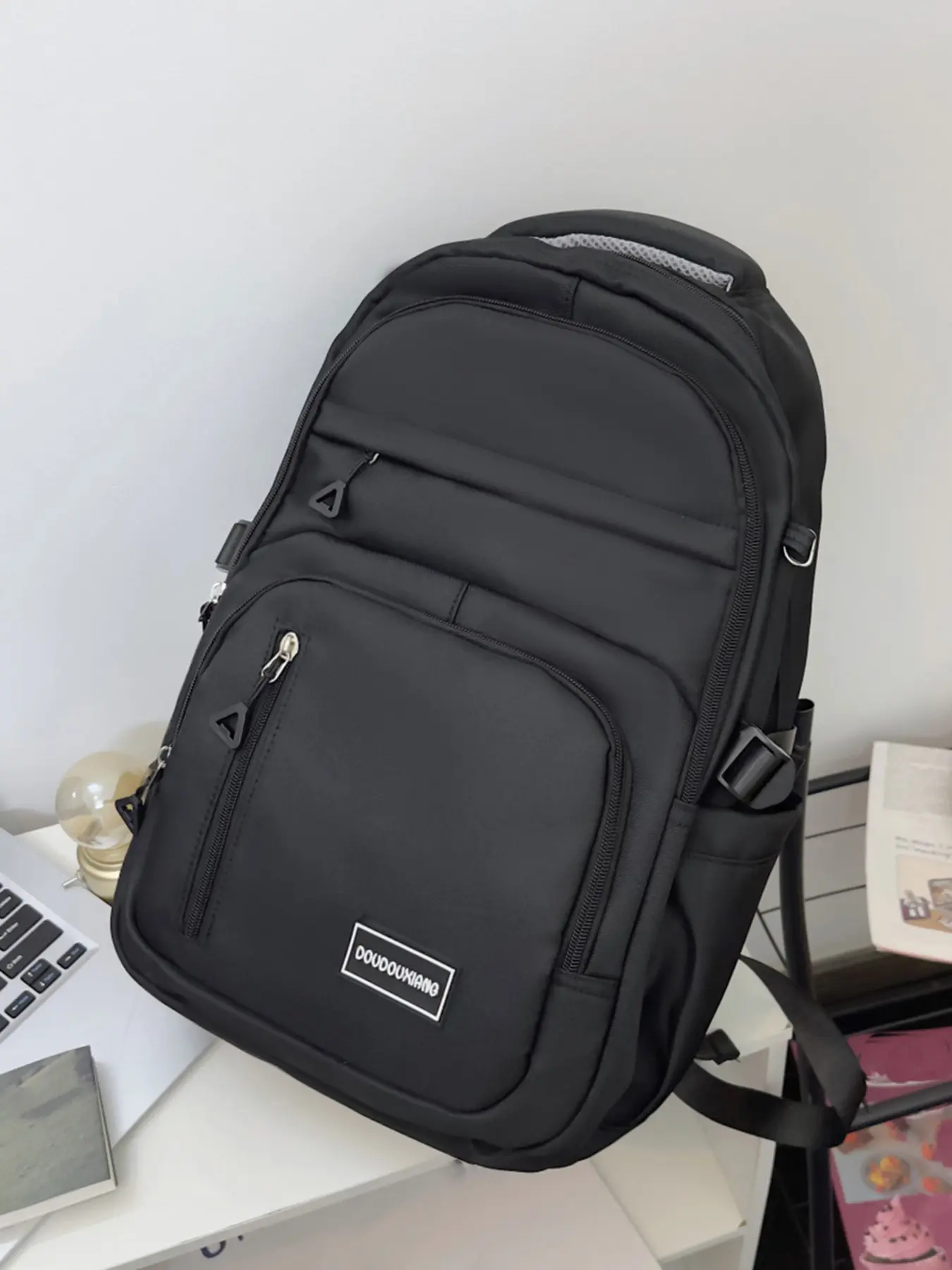 Niche design cool letter print backpack, personalized graffiti design multi-compartment practical backpack, street style daily commuting leisure backpack, Fashion Durable Backpack, Stylish Daypacks, Casual Daypack, Casual Printed Backpack