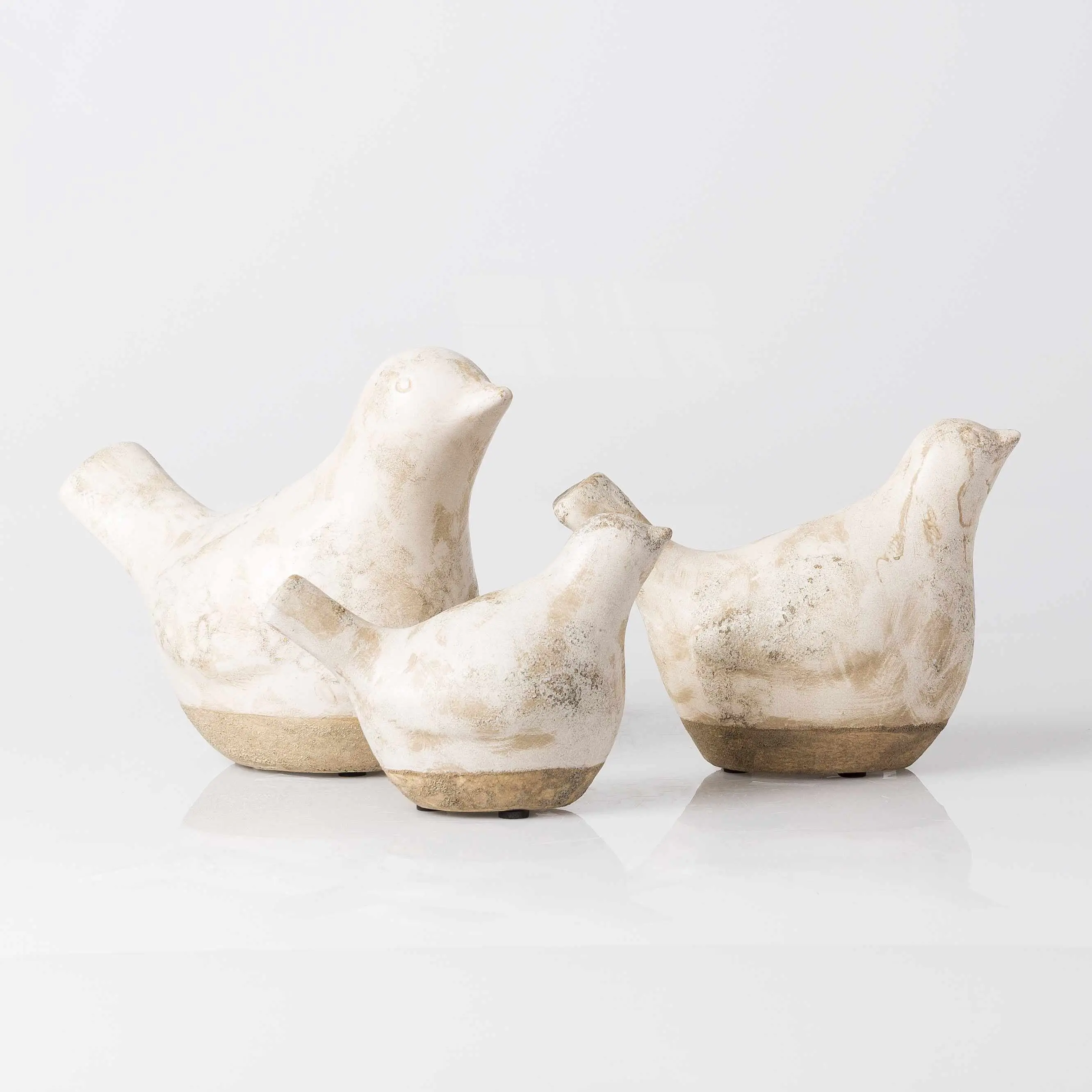 Dunningen Ceramic Decoration Figure, Home Decor Ornaments, Stylish Statue for Living Room Accent
