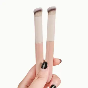 Makeup Brush  - Mini Angled Flat Top for Concealer, Blending & Setting - Ideal for Nose Contouring & Under Eye Detailing - Soft Synthetic Bristles, Fragrance-Free, Suitable for All Skin Types