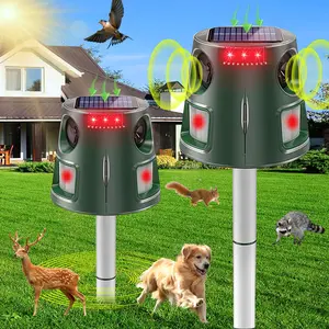 360-degree all-round animal repellent device - Ultrasonic solar rodent repellent device - Cat and dog repeller - LED flashing light repellent - Infrared sensor - Suitable for gardens, yards, and farms - Deer repellent devices